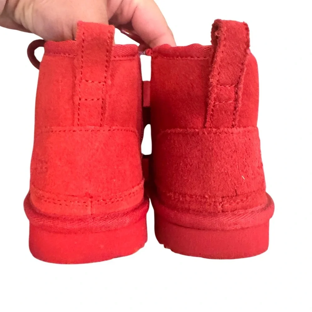 UGG Kids Neumel Zip Boots Red Suede Shearling Lined Size 10 Toddler Shoes